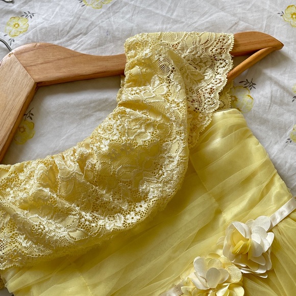 Fresh Yellow Belle Dress with Lace detailing- Girls - 4–5years - Used - Picture 2 of 13